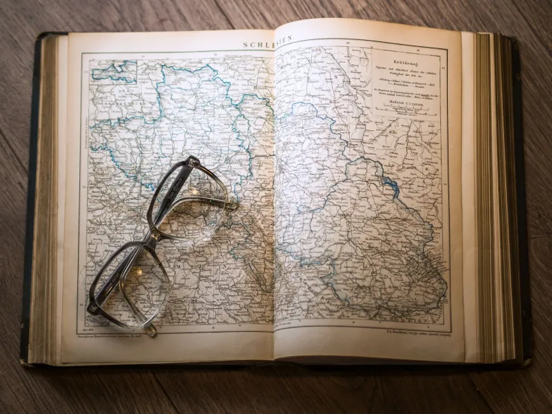 Drawn to It: How Famous Maps Quietly Decided Where You Vacation